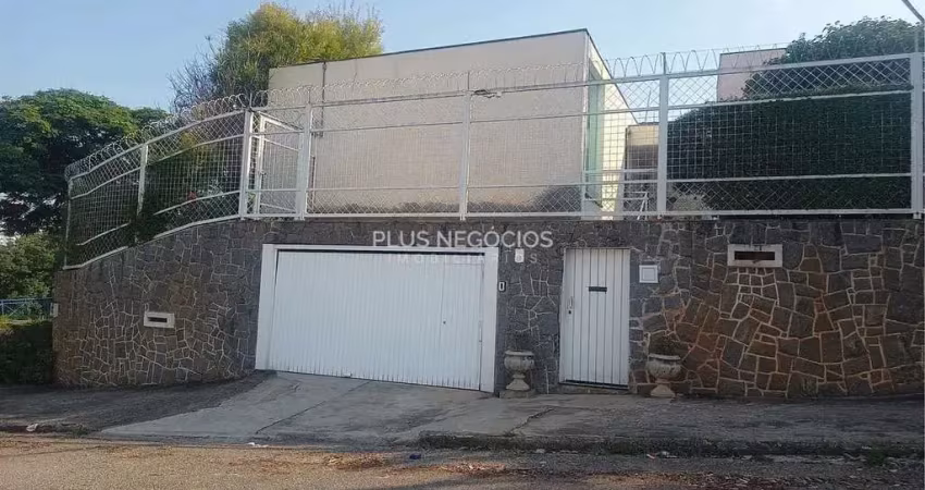 Casa Térrea na Vila Trujillo – 559m² Construídos, 4 Dorms, 4 Vagas, Salão de Festas – Ideal para Cl