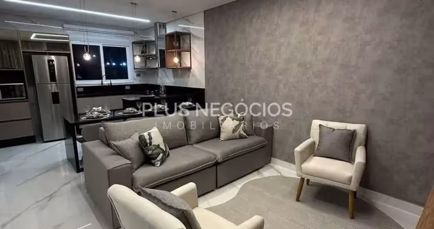 Triplex à venda na guilhermina em praia grande – condomínio fechado com 2 suítes e churrasqueira pr