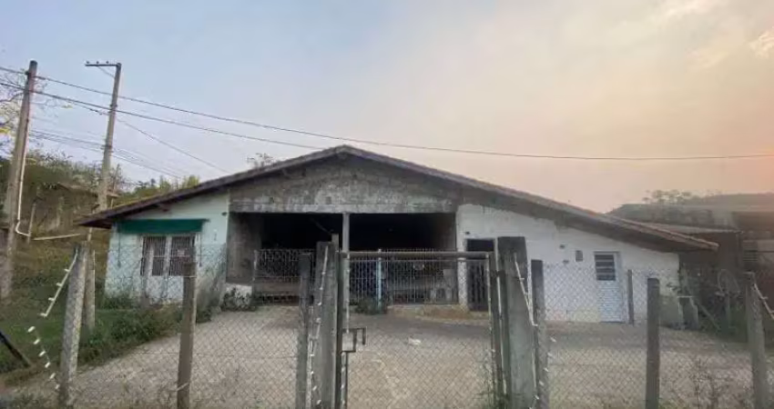 Chácara para alugar por r$ 2.200,00/mês - chácara itapoã - jacareí/sp
