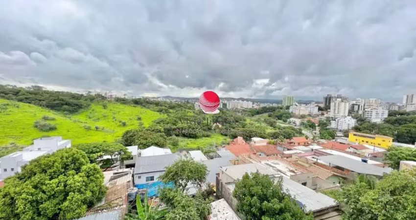 Casa com 3 quartos à venda na Diomar de Souza e Silva, 78, Ouro Preto, Belo Horizonte