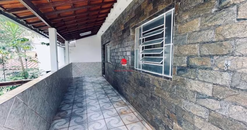Casa com 2 quartos para alugar na Rua Padre Willian Silva, 148, Planalto, Belo Horizonte