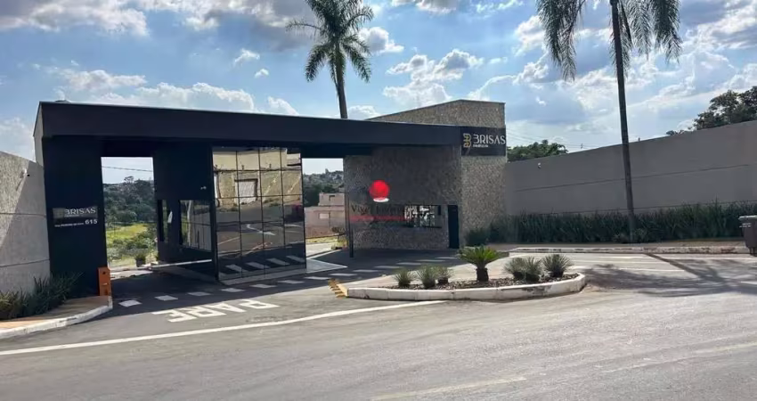 Terreno em condomínio fechado à venda na Rua Primeiro de Maio, 615, Nacional, Contagem