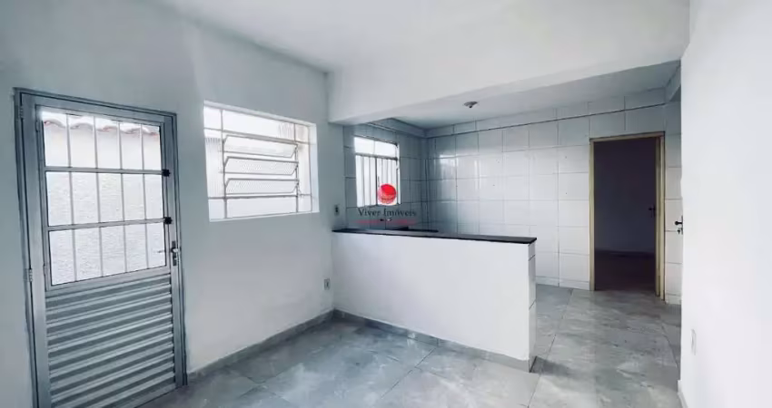 Casa com 3 quartos para alugar na Porto Ferreira, 376, Piratininga (Venda Nova), Belo Horizonte