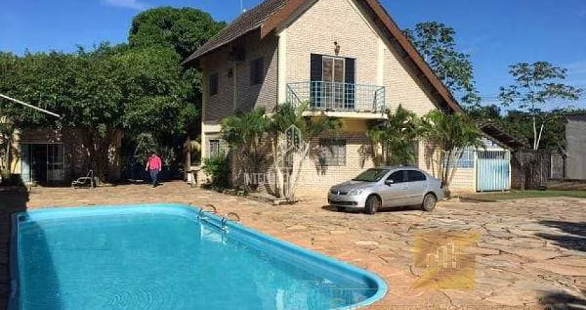 Chácara à Venda com 05 Quartos sendo 02 Suítes, Terreno total: 5.000 m², localizado no Bairro Santa