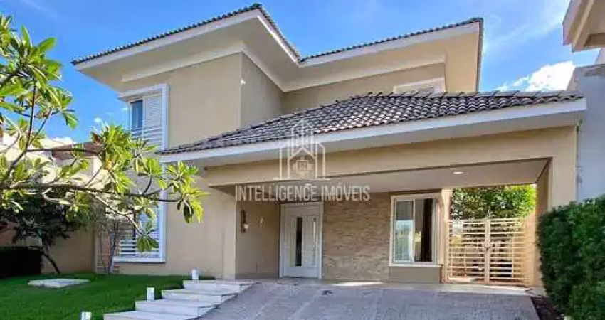 Casa em Condominio à venda com 3 suítes sendo 1 suíte master com closet e sacada e 1 quarto reversí