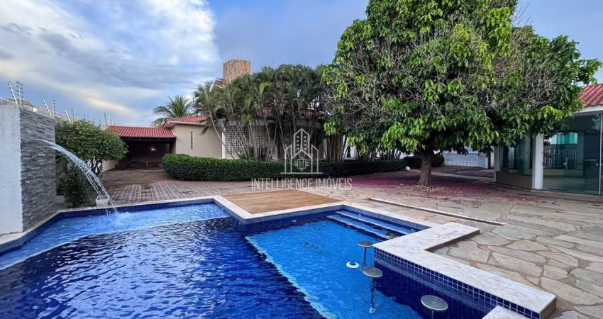 Casa à venda, Sobrado com 4 quartos sendo 1 suíte, escritório, espaço gourmet e piscina, Santa Cruz