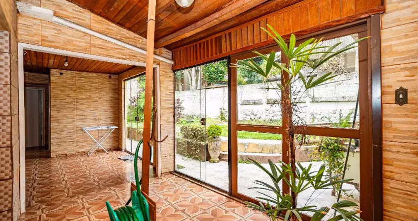 Troco casa de 300m² no bairro guaíra por apartamento (com elevador) ate 60% do valor