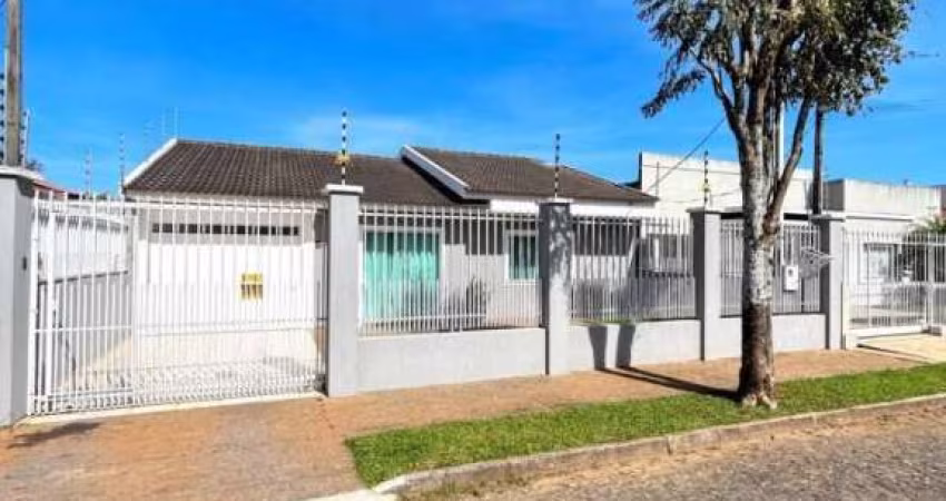 CASA COM PISCINA NO JARDIM AMÉRCIA EM PONTA GROSSA