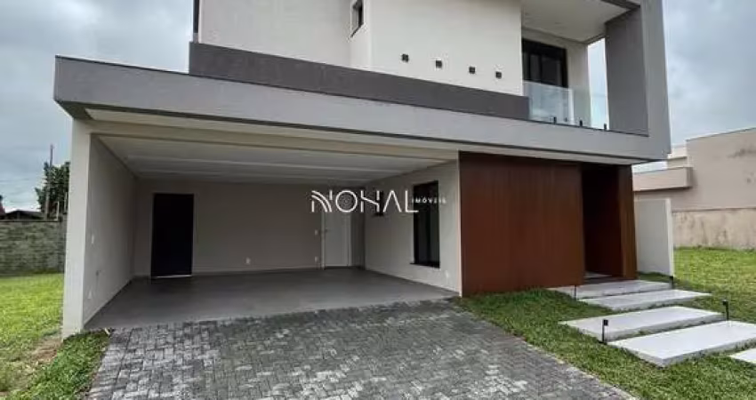 Residência a venda Semi Mobiliada com 3 suítes e Piscina no Condomínio Alphavile