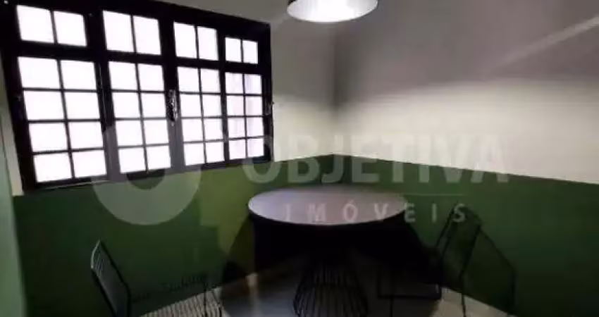 Sala comercial para alugar no Cazeca, Uberlândia 