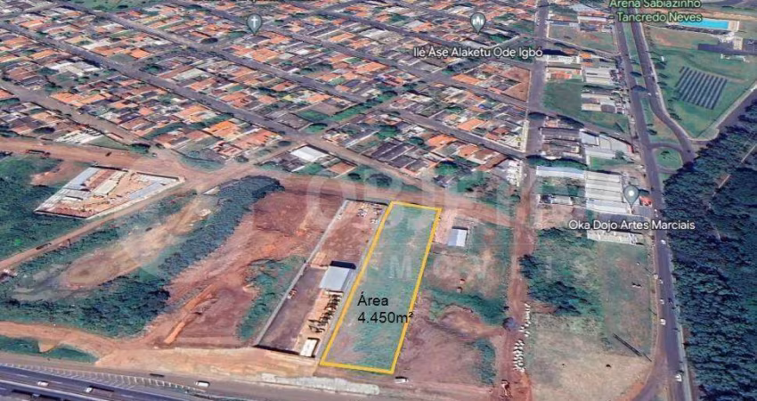 Oportunidade de área a venda no bairro Segismundo Pereira em Uberlândia
