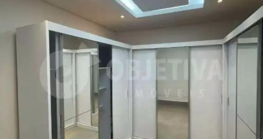 Excelente casa localizada numa região privilegiada no Bairro Roosevelt em Uberlândia