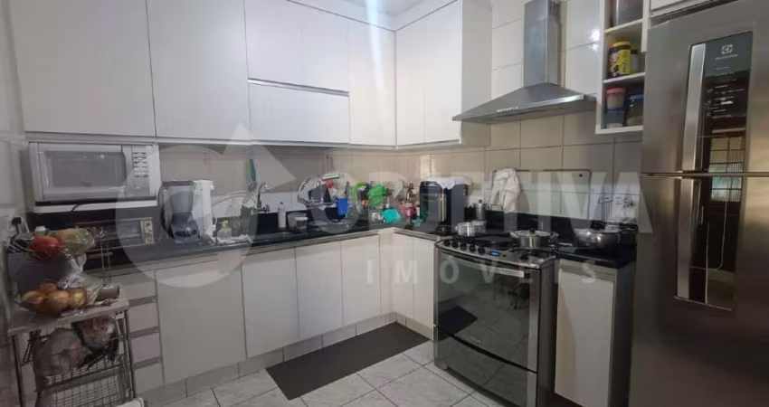 Ótima casa a venda no bairro Marta Helena em Uberlândia