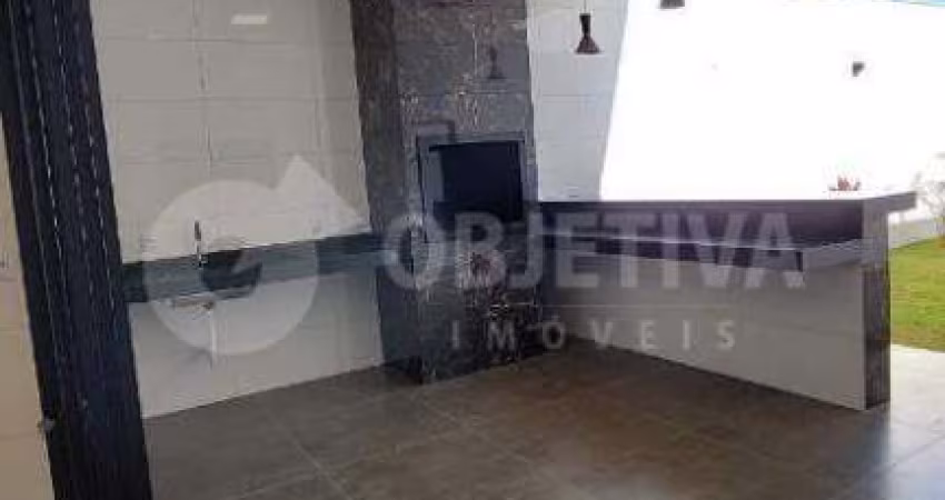 Belíssima casa nova no Bairro Bosque dos Buritis em Uberlândia