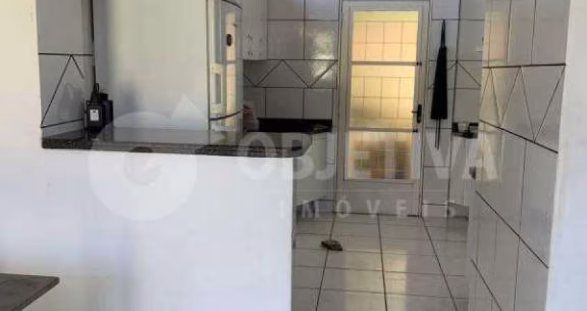 Excelente casa estilo sobrado no Bairro Tabajaras em Uberlândia