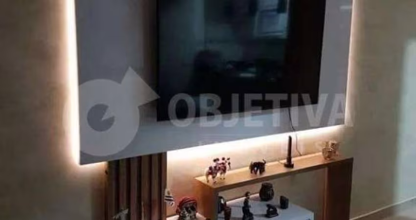 Apartamento à venda, 2 quartos, 1 suíte, 1 vaga, GRANADA - UBERLANDIA/MG