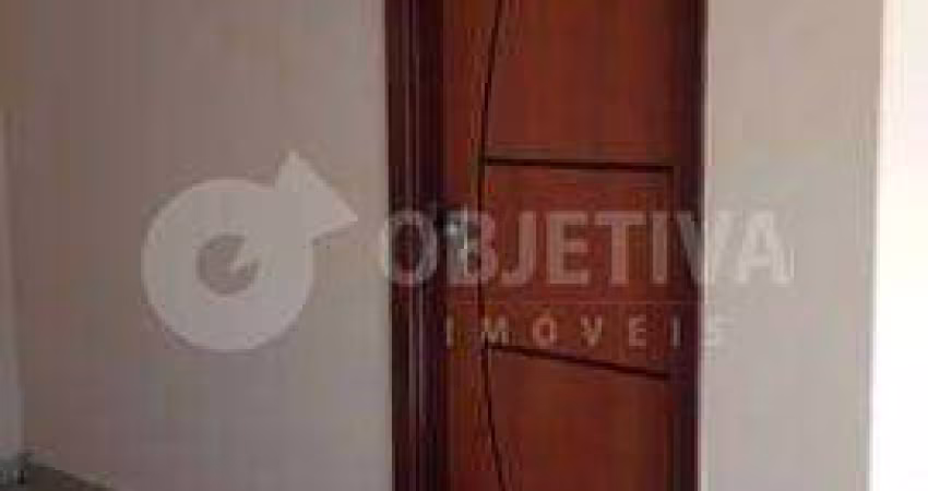 Oportunidade de casa a venda no bairro Jardim Patrícia em Uberlândia