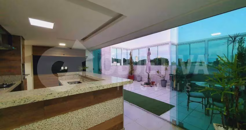 Belíssima Cobertura Duplex no Bairro Martins em Uberlândia