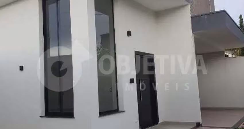 Excelente Sobrado geminado no Bairro Morada Colina em Uberlândia