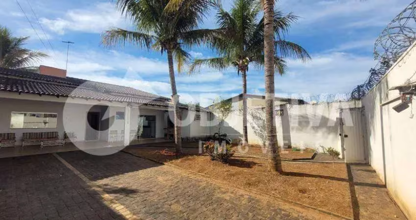 Casa dos sonhos: excelente residência a venda no bairro tubalina em uberlândia, com localização privilegiada e amplo espaço!