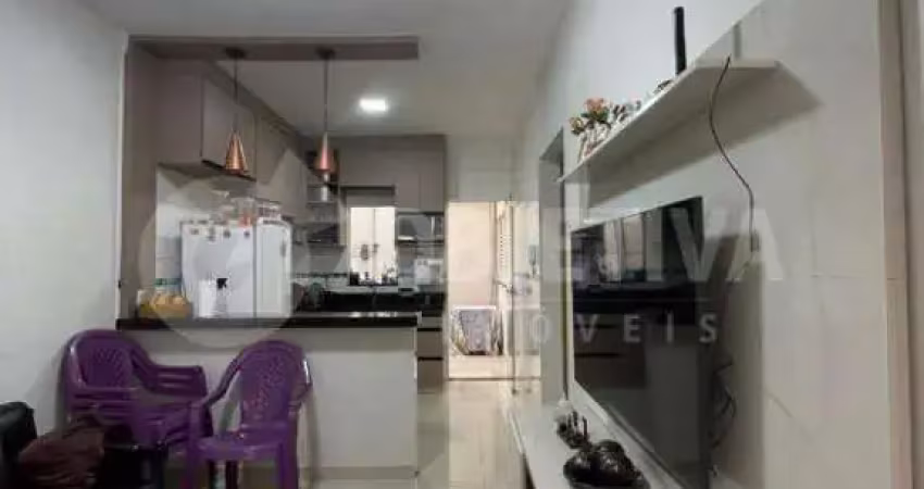A casa geminada à venda no novo mundo em uberlândia