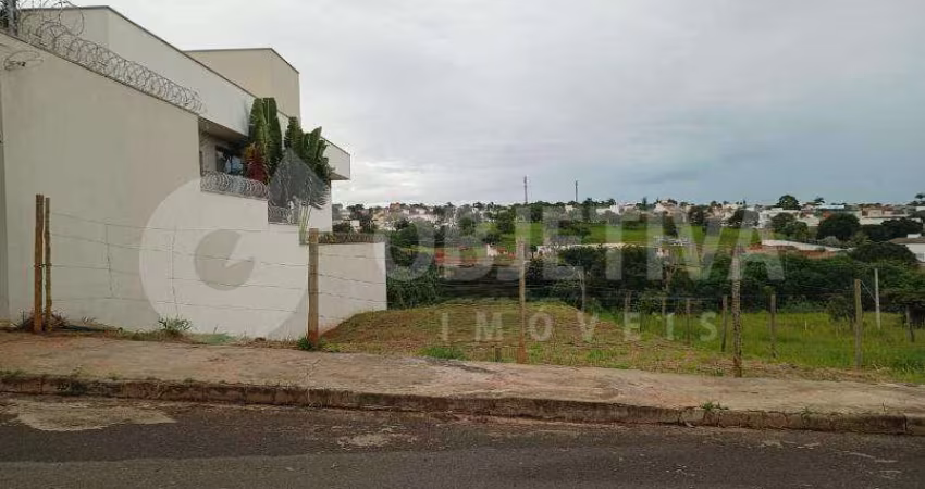 Excelente lote disponível para venda no bairro Vigilato Pereira. em Uberlândia
