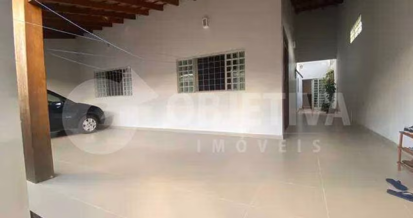 Excelente casa a venda no Luizote de Freitas em Uberlândia