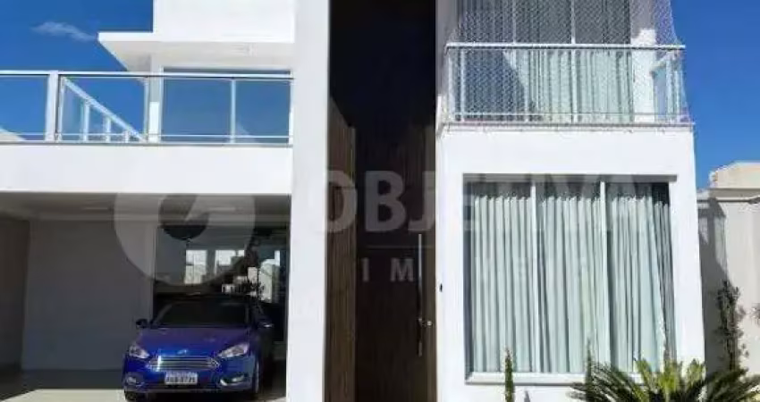 Casa estilo sobrado disponível para venda no condomínio reserva dos ipês em uberlândia