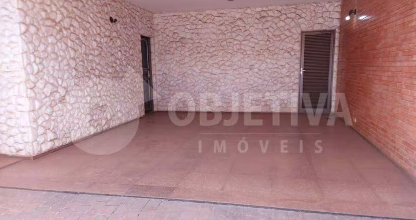 Casa à venda, 3 quartos, 2 vagas, CENTRO - UBERLANDIA/MG