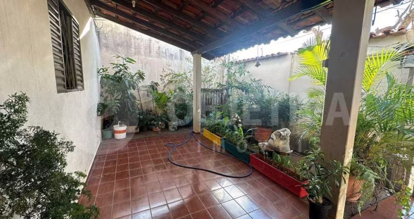 Casa à venda, 3 quartos, 1 suíte, 3 vagas, PLANALTO - UBERLANDIA/MG