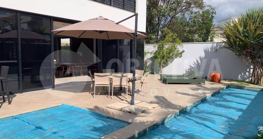 Casa em Condomínio à venda, 3 quartos, 3 suítes, 4 vagas, Bosque karaiba - UBERLANDIA/MG