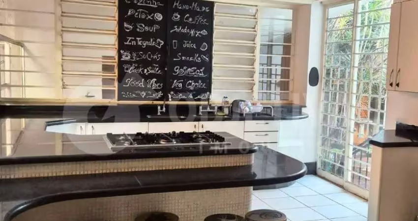 Excelente casa comercial à venda no bairro Fundinho em Uberlândia
