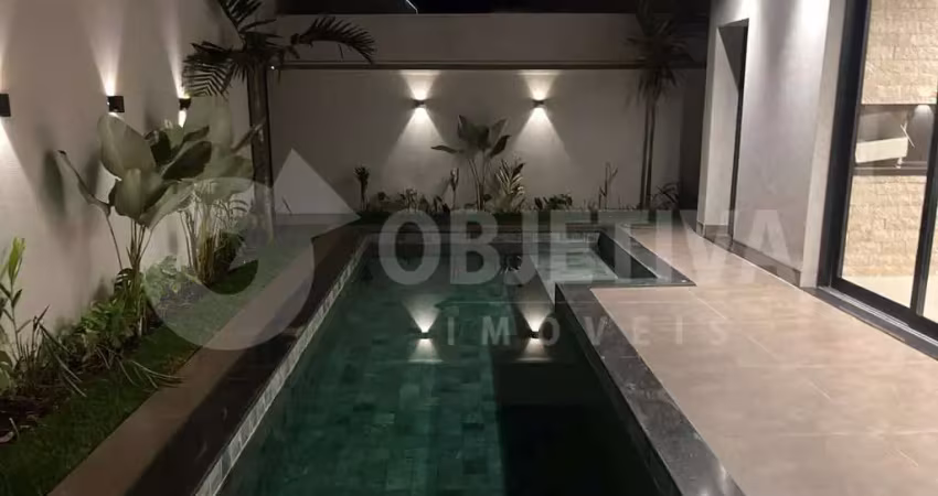 Casa em Condomínio à venda, 3 quartos, 3 suítes, 4 vagas, Alphaville 2 - UBERLANDIA/MG