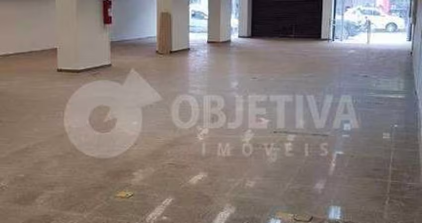 Excelente Loja comercial no Hiper Centro de Uberlândia em frente a praça tubal vilela disponível para aluguel