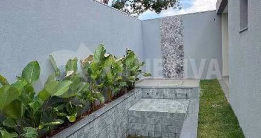 Belíssima Casa nova com piscina aquecida disponível para venda no bairro planejado Bem Viver Sul Uberlândia