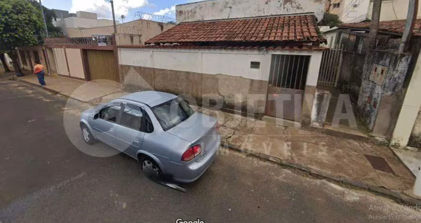 Casa com 5 quartos à venda no Martins, Uberlândia 
