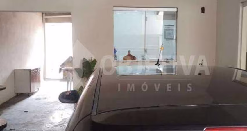 Casa à venda, 4 quartos, 1 suíte, 2 vagas, PANORAMA - UBERLANDIA/MG
