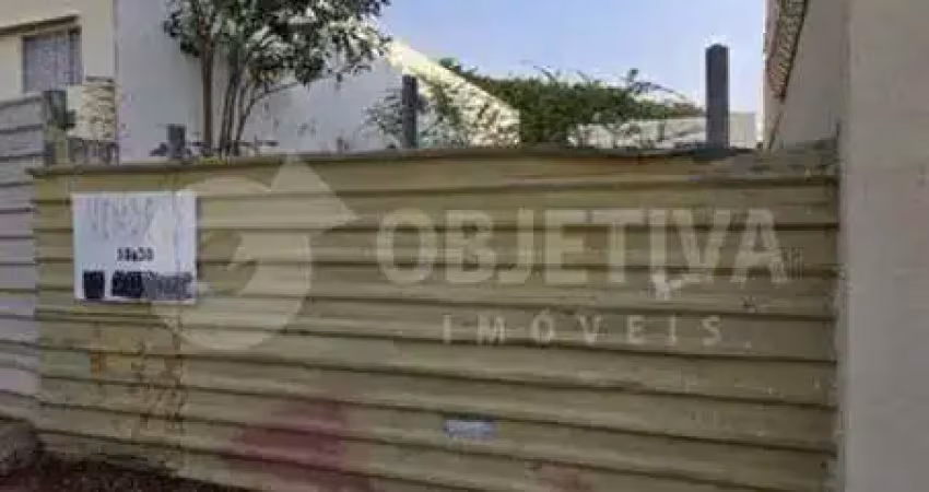 Terreno à venda no Alto Umuarama, Uberlândia 