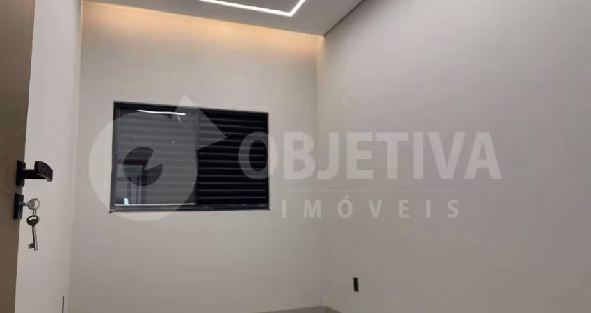 Casa à venda, 2 quartos, 1 suíte, 2 vagas, JARDIM HOLANDA - UBERLANDIA/MG