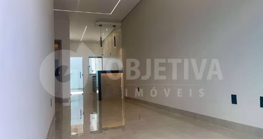 Casa à venda, 2 quartos, 1 suíte, 2 vagas, JARDIM HOLANDA - UBERLANDIA/MG