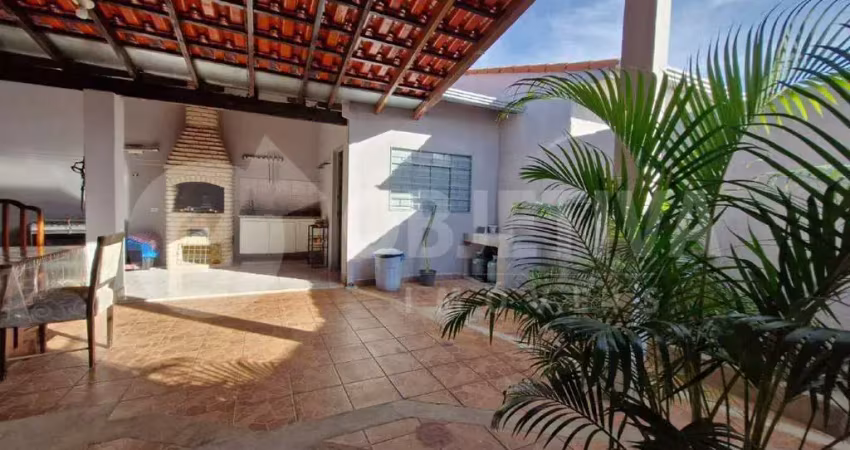 Casa à venda, 3 quartos, 1 suíte, 3 vagas, CIDADE JARDIM - UBERLANDIA/MG