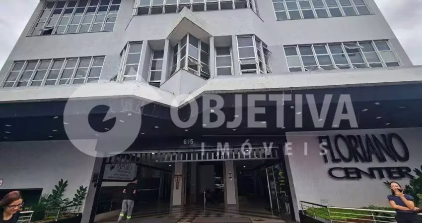 Sala comercial para alugar no Centro, Uberlândia 