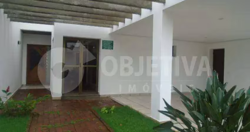 Casa à venda, 4 quartos, 3 suítes, 2 vagas, lidice - uberlandia/mg