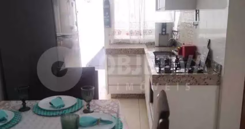 Casa à venda, 2 quartos, 1 suíte, 2 vagas, jardim brasilia - uberlandia/mg