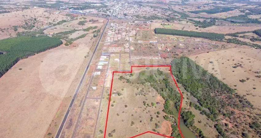 Terreno à venda na Zona Rural, Prata 