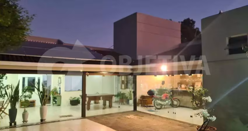 Casa à venda, 4 quartos, 2 suítes, 3 vagas, marta helena - uberlandia/mg