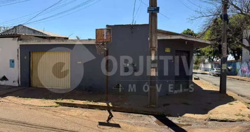 Casa com 3 quartos à venda em São Jorge, Uberlândia 