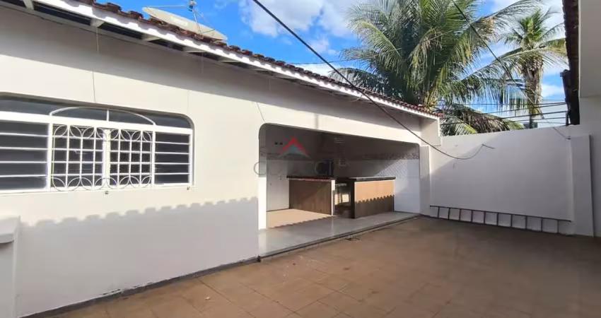 Casa com 3 quartos para alugar no Novo Paraíso, Araçatuba 