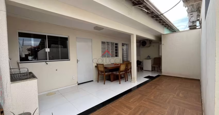 CASA DE FUNDO - LOCAÇÃO - DONA AMÉLIA