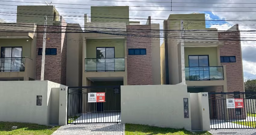 Excelente sobrado de frente com terraço  não é geminado - Boa Vista